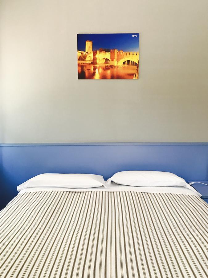 Simoni 10 Hotel Verona Exterior photo